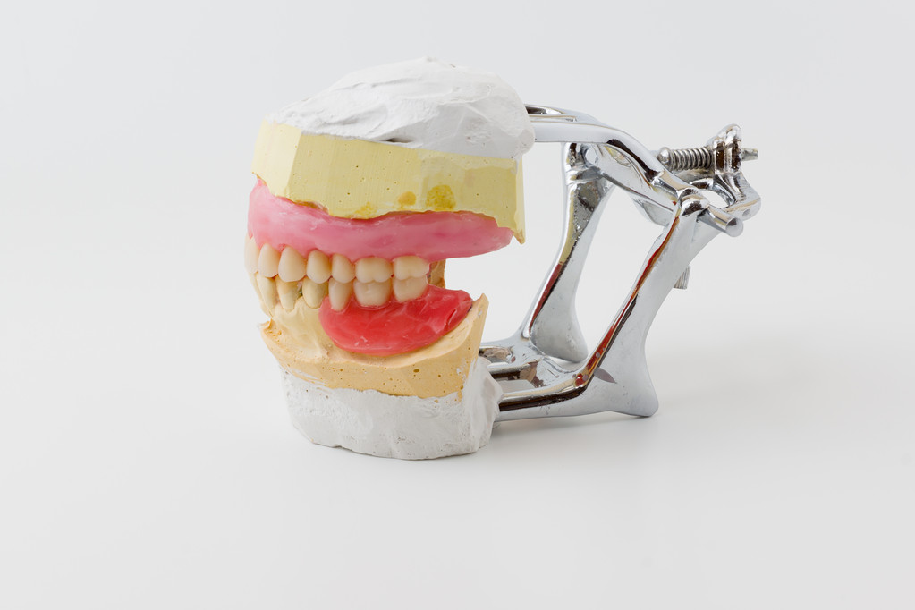Affordable dentures repair in Perth WA